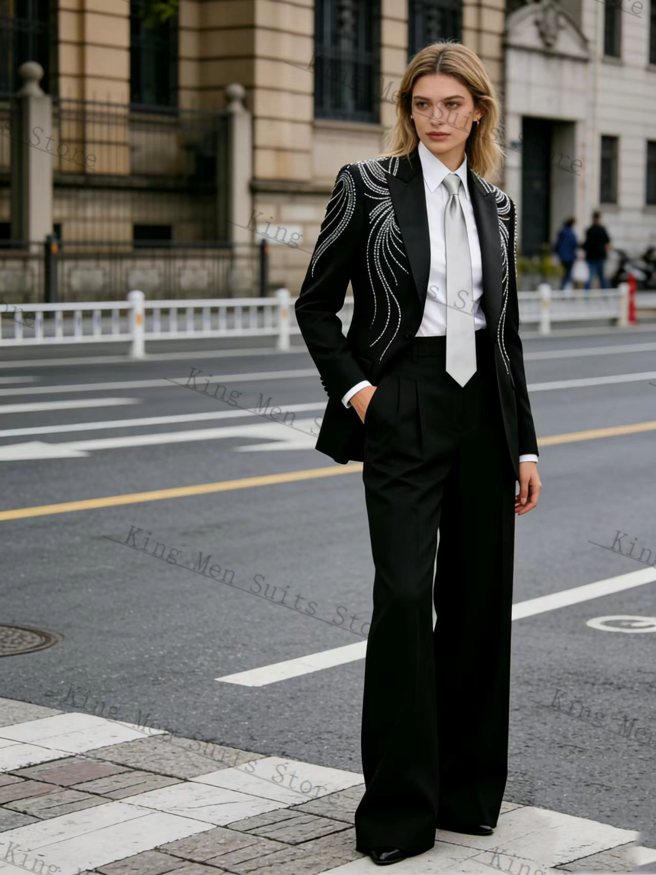 Women Formal Wear With Black Blazer - طقم بدلة نسائية سوداء من قطعتين