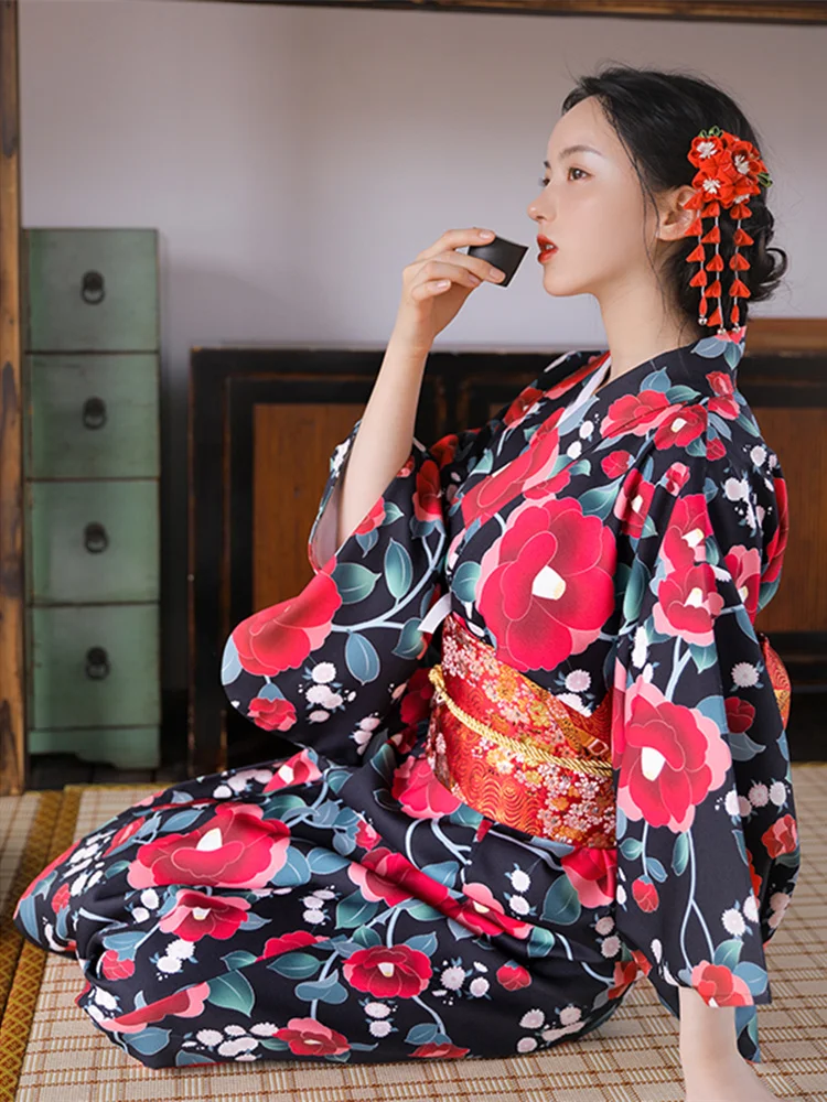Japanese Women Formal Wear - فستان نسائي طويل بطبعة زهور بتصميم