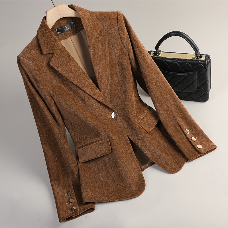 Women Formal Wear Coat - سترة نسائية مخملية باللون الذهبي الأصفر