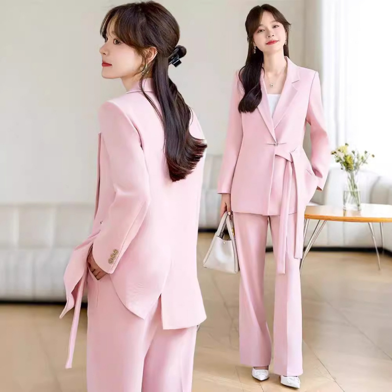 High End Women'S Formal Wear - طقم بدلة راقية للنساء، ملابس رسمية