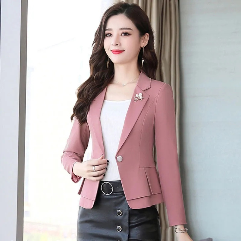 Women Formal Wear With Black Blazer - معطف رسمي نسائي أنيق للعمل باللون