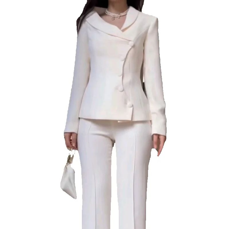 الأبيض النساء الدعاوى مجموعة 2 - مراجعة Women Formal Wear Coat وسعره