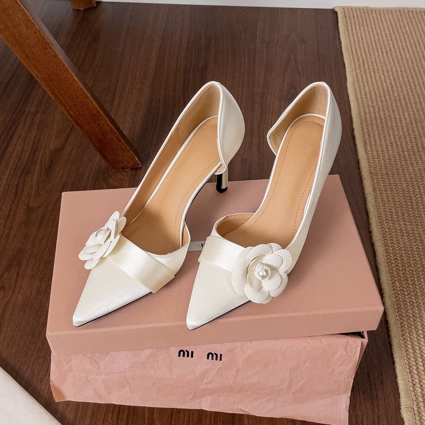 أحذية نسائية بكعب عالٍ مدبب من - مراجعة Women Formal Wear Sale وسعره