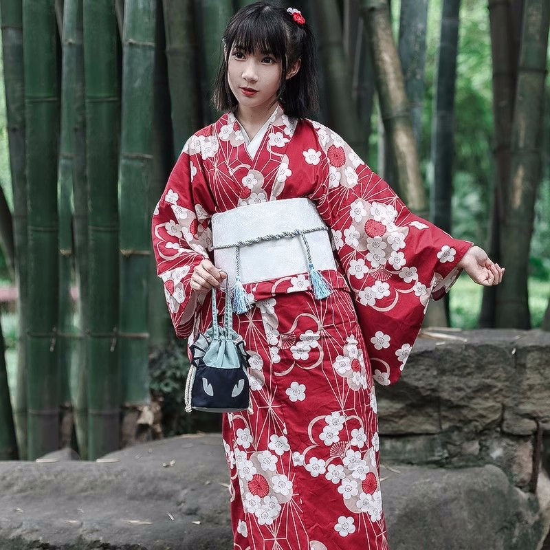 كيمونو ياباني أحمر للنساء بتصم - مراجعة Japanese Women Formal Wear وسعره